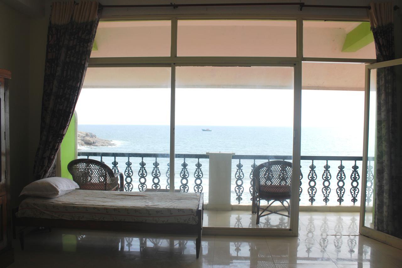 Adam Beach Resort Kovalam Exterior foto